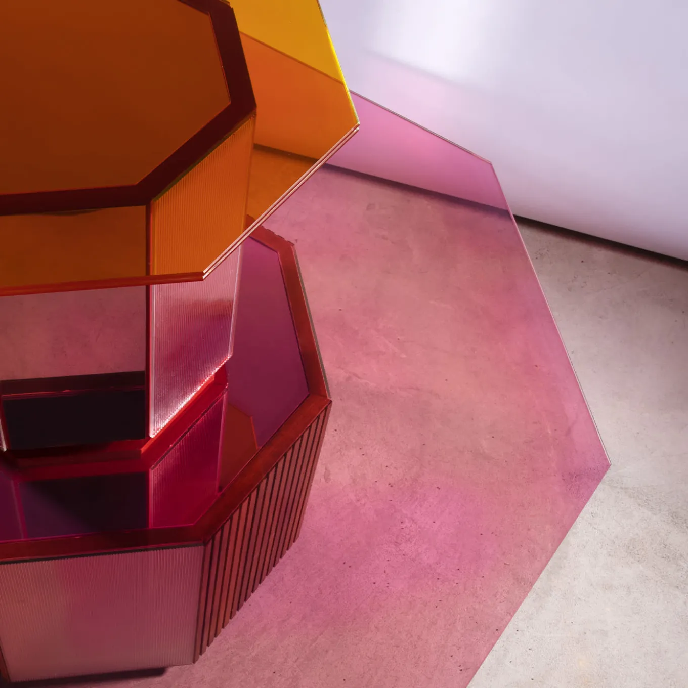 Sandra e Raimondo Coffee Wood and Glass Coffee Table