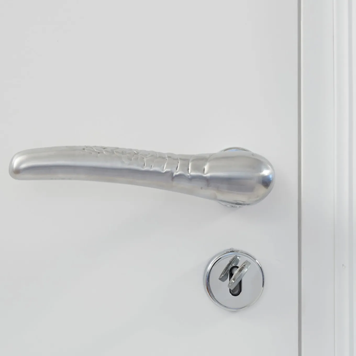 Scaglie Aluminum Handle by Nicole Valenti