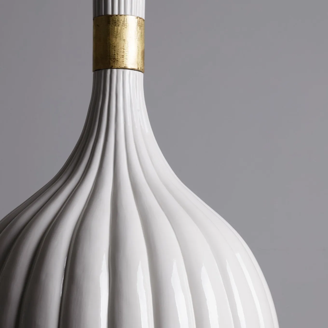 Scalloped White Ceramic Pendant Lamp