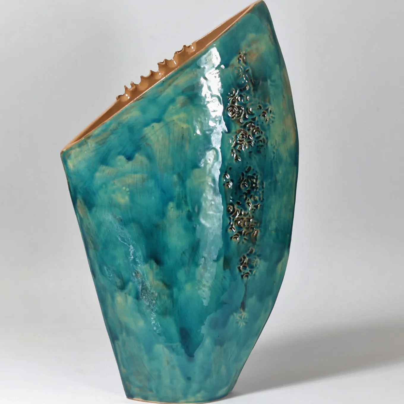 Sea World Vela Polychrome Vase