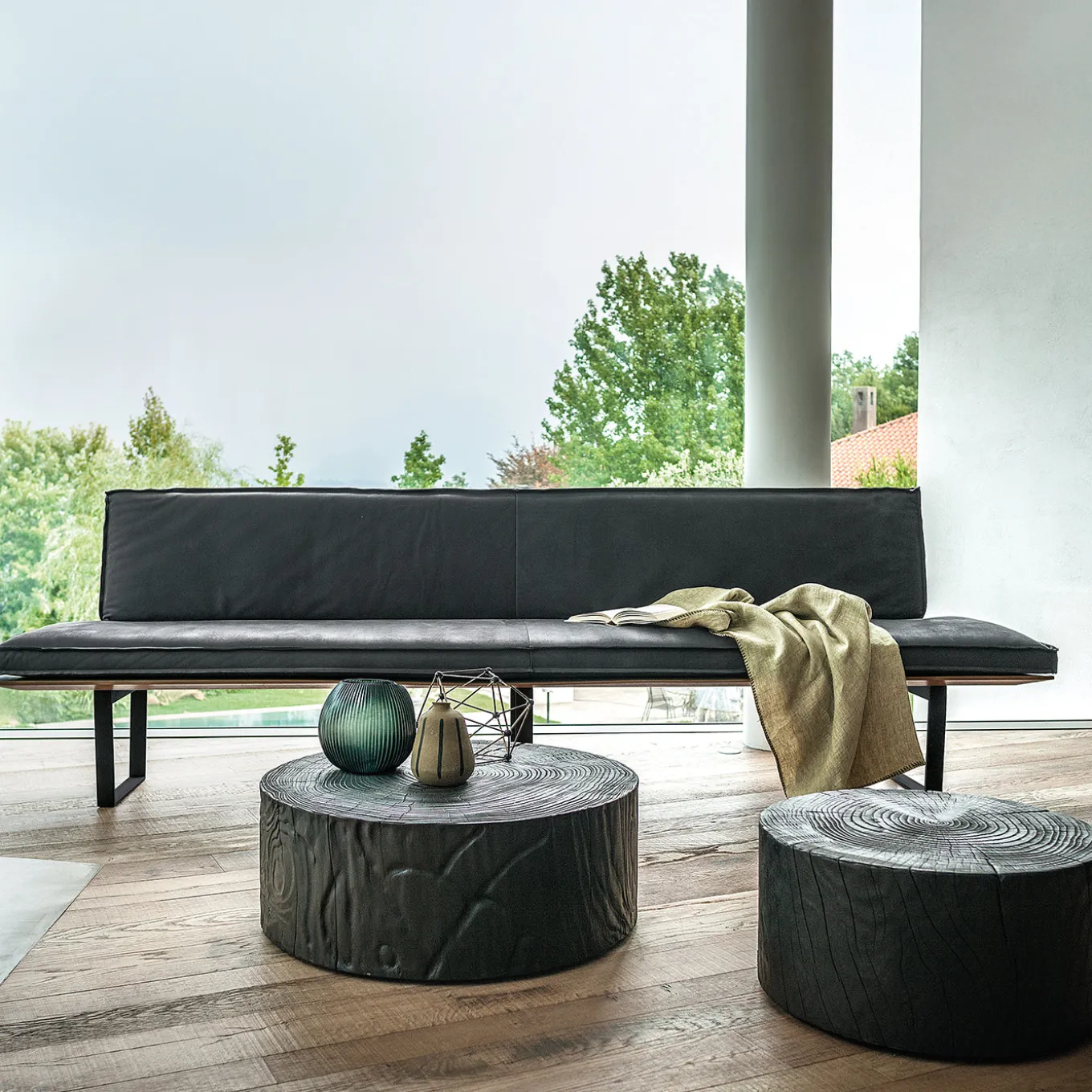 Sequoia Solid wood and suede Leather Bench