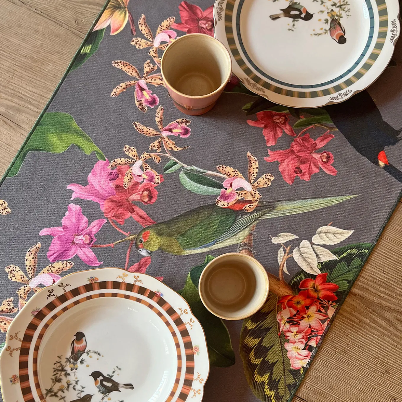 Set 2 Tropical Pattern Runners