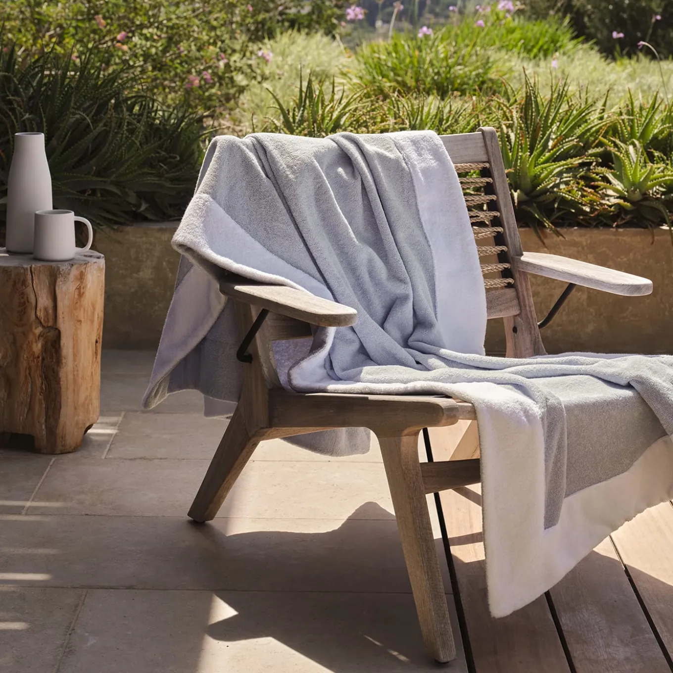 Set of 2 Ceramic Mugs with Two Infusers