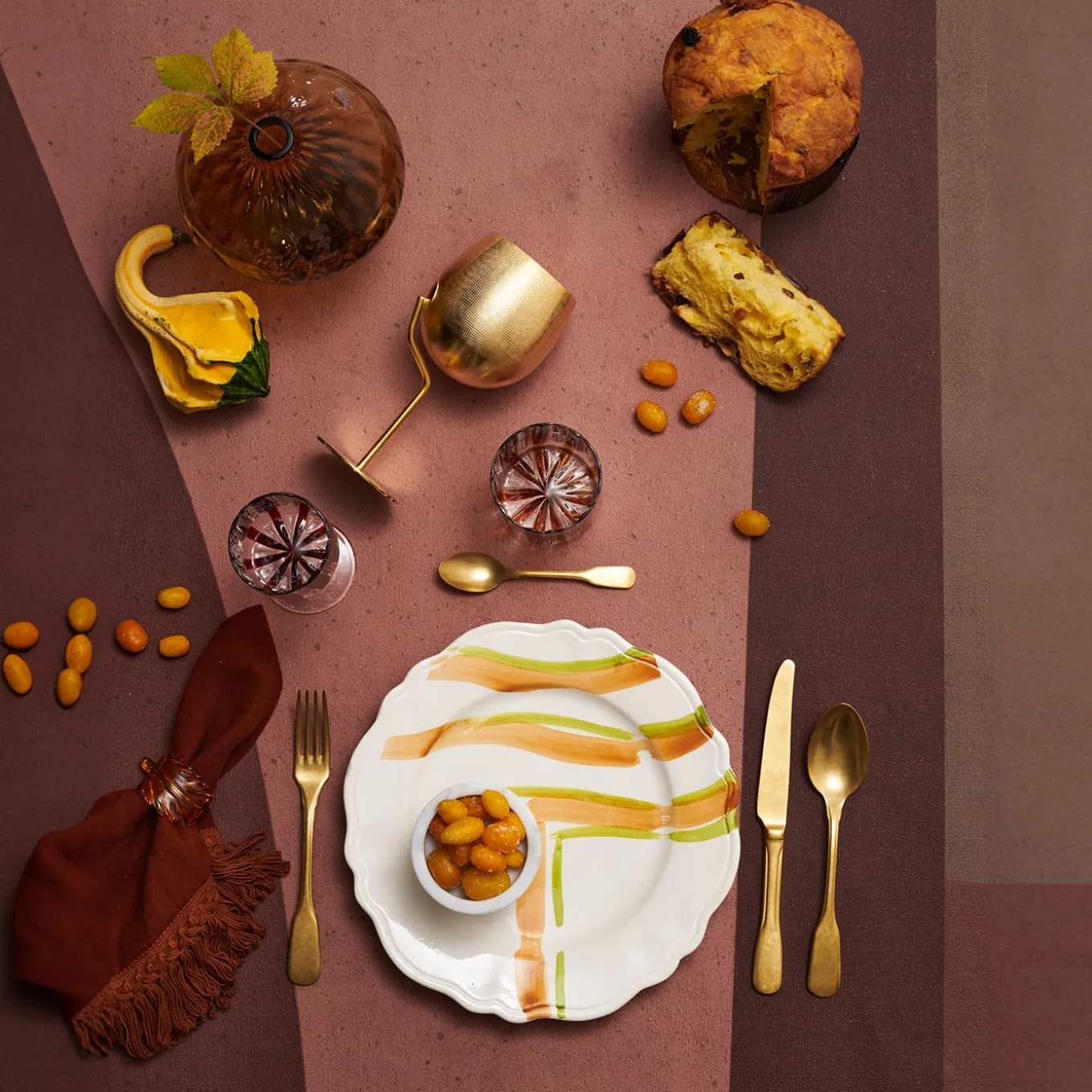 Set of 6 colored leaves Napking rings