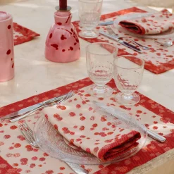 Set of 2 Fuchsia and Red Placemats With Napkins
