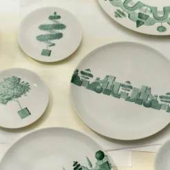 Set of 4 Jardin à l'Italienne Green Round Ceramic Dinner Plates