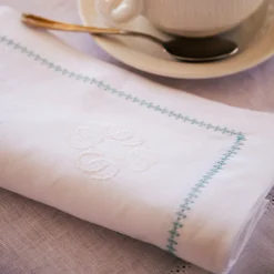 Set of 2 Luci d'Artista White & Light Blue Linen Napkins