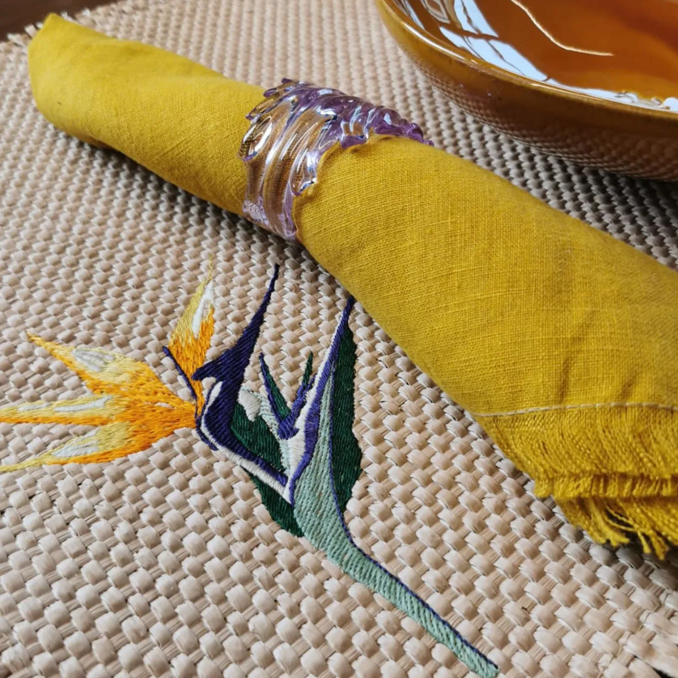 Set of 4 Luxury Hand-Fringed Safran Pure Linen Napkins