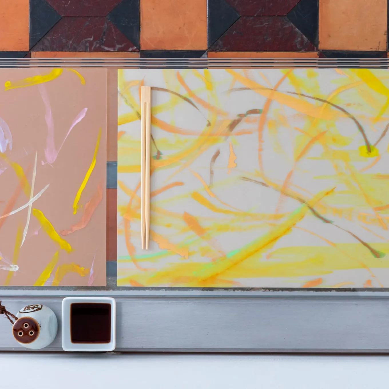 Set of 2 placemats and 2 yellow Roman breeze napkins