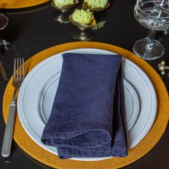 Set Of 4 Round Linen Placemat With Wooden Support