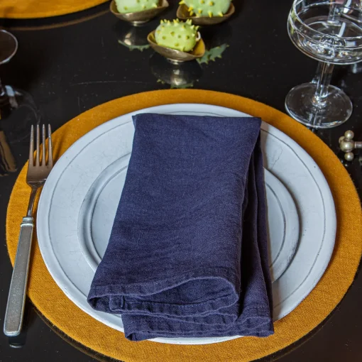 Set Of 4 Round Linen Placemat With Wooden Support