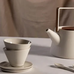 Set Of 2 Teacups with Saucers