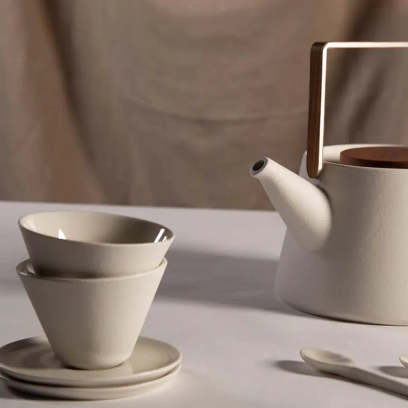 Set Of 2 Teacups with Saucers