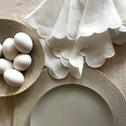 Set of 4 White Scalloped Napkins
