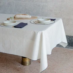 Set of 4 white Waxed Round Placemats