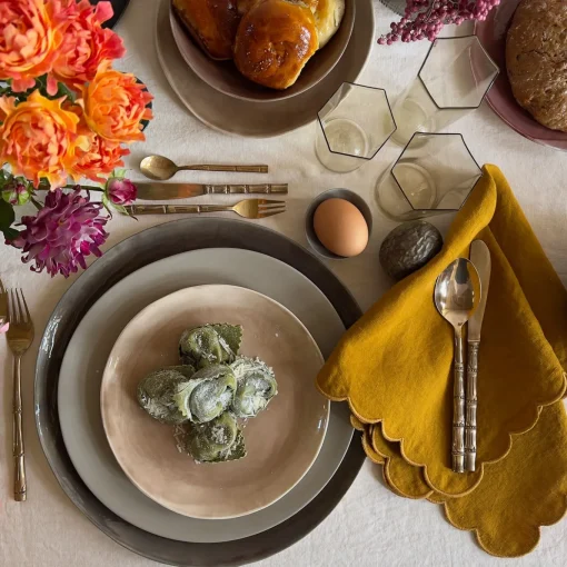Set Of 4 Yellow Scalloped Napkins