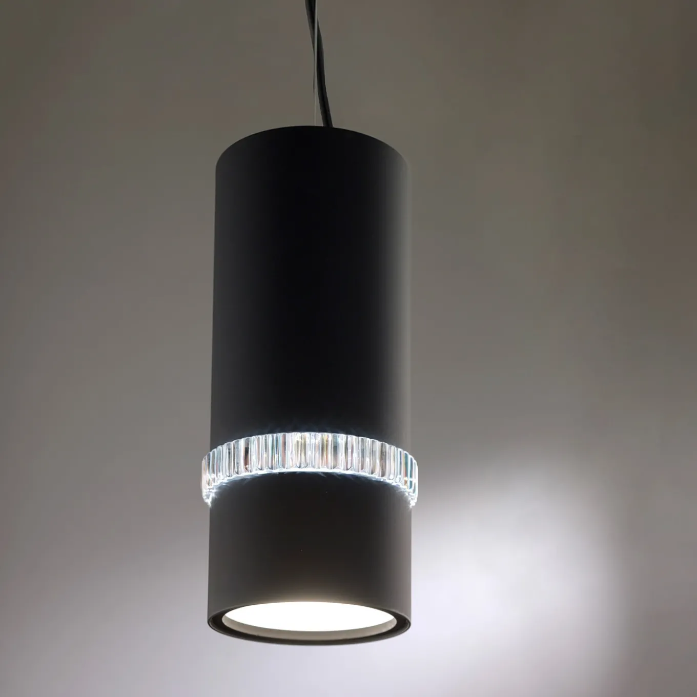 21517/SG-N Black Pendant