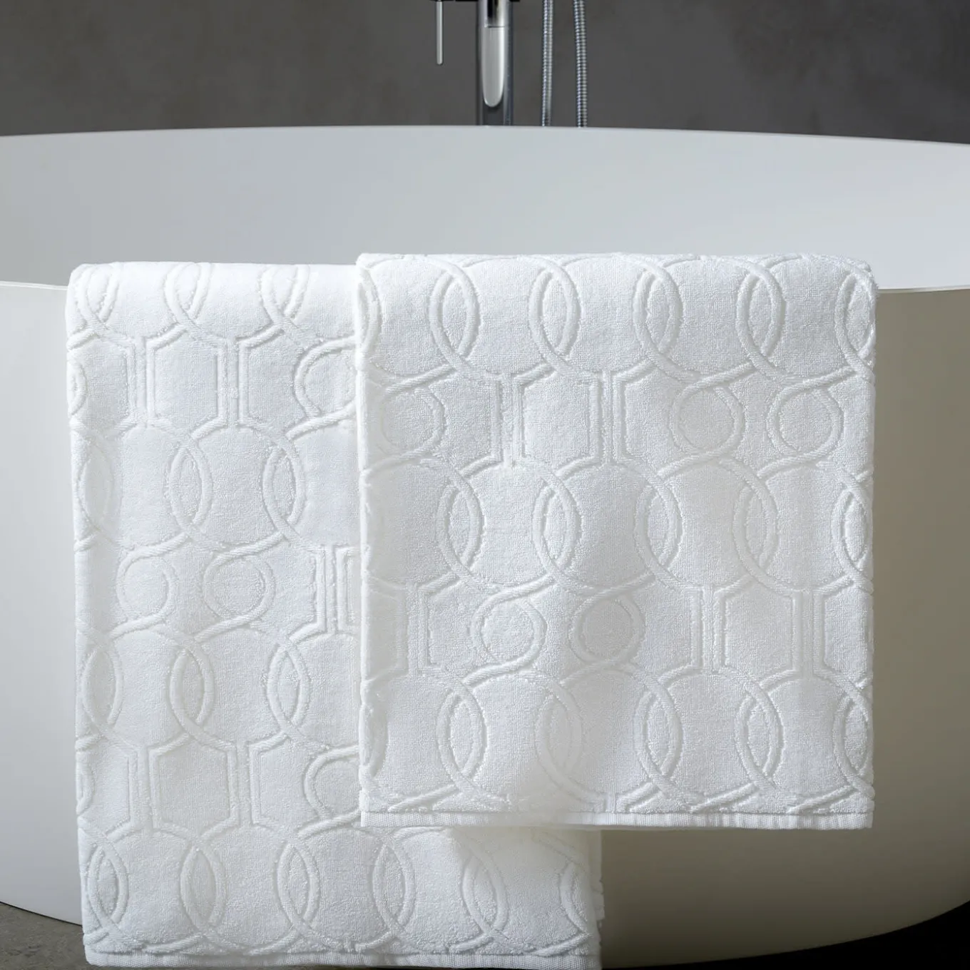 Shangri-La Jacquard White Bath Towel