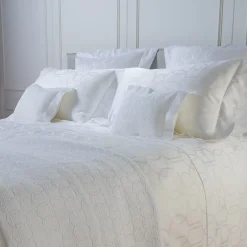 Shangri-La Piquet White Bedspread