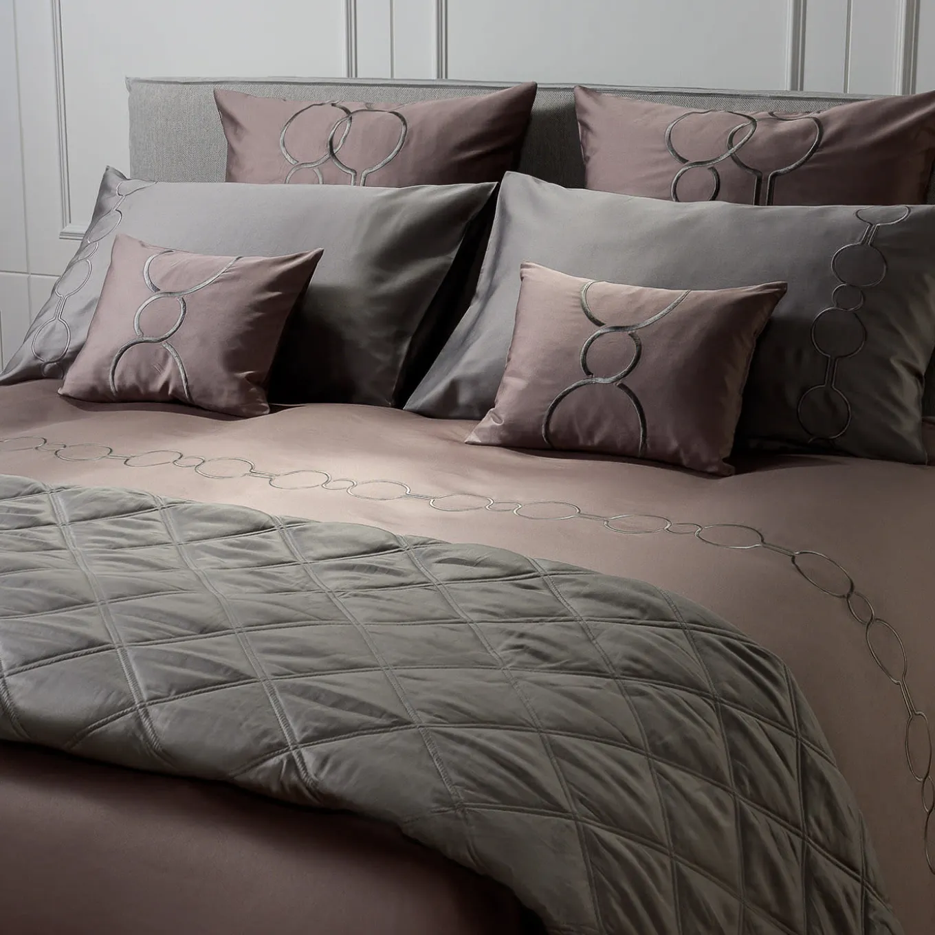 Shangri-La Rosa Tropea Set of 2 Pillowcases