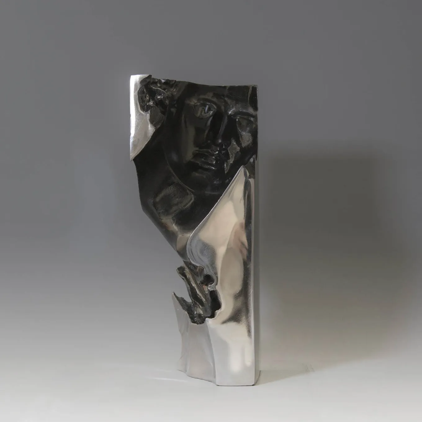 She Black Varnish And High Mirror Polish Sculpture