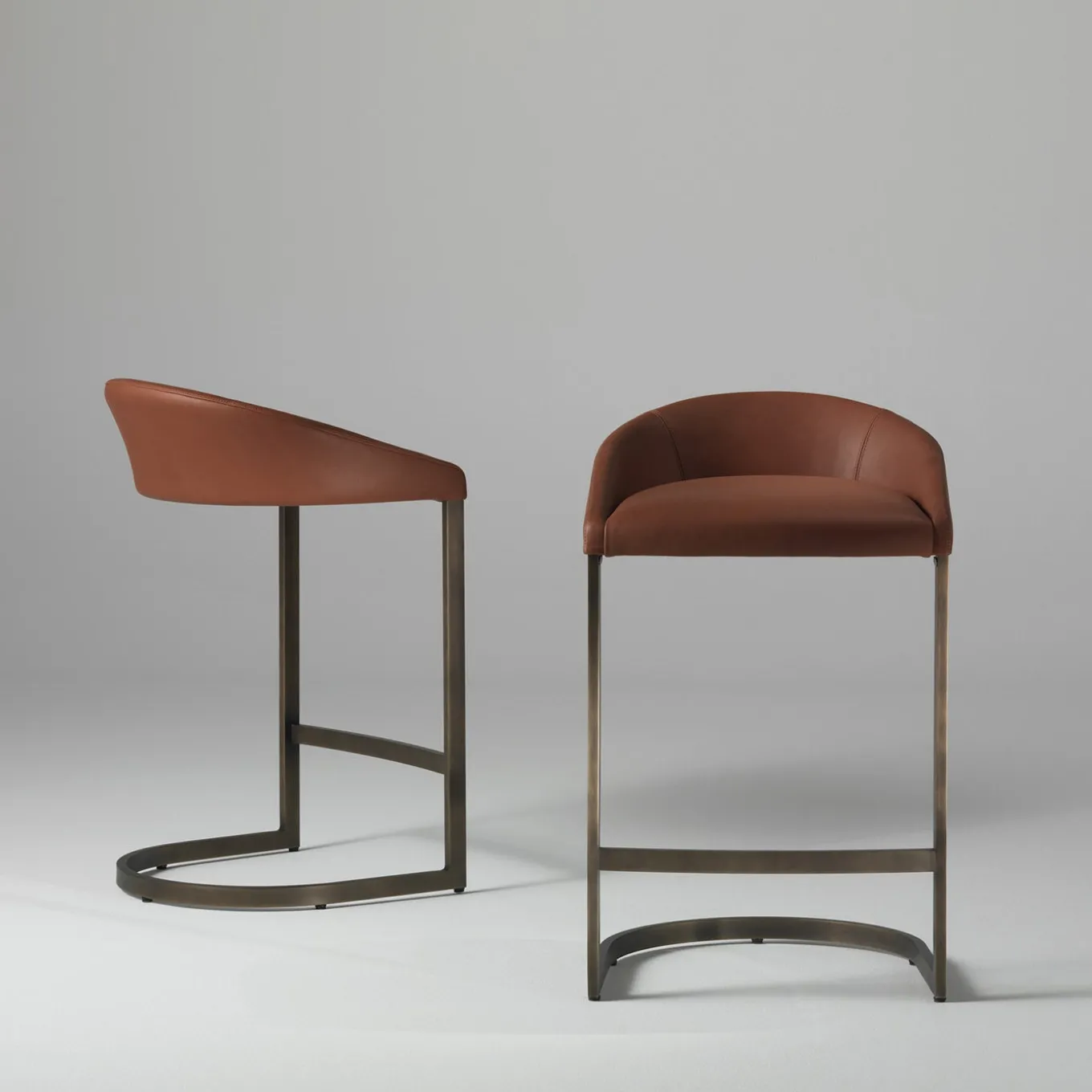 Sign brown leather with bronze finish brass base high stool