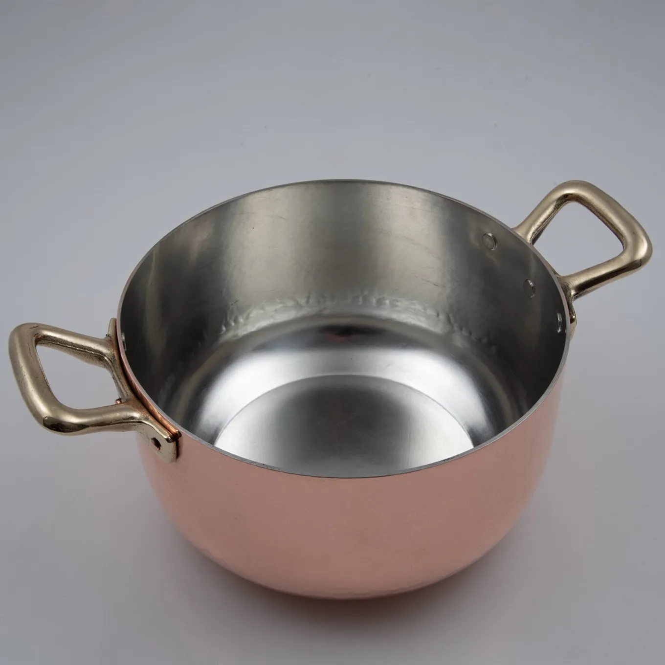 Silver lined 2-Handle Saucepan with Lid