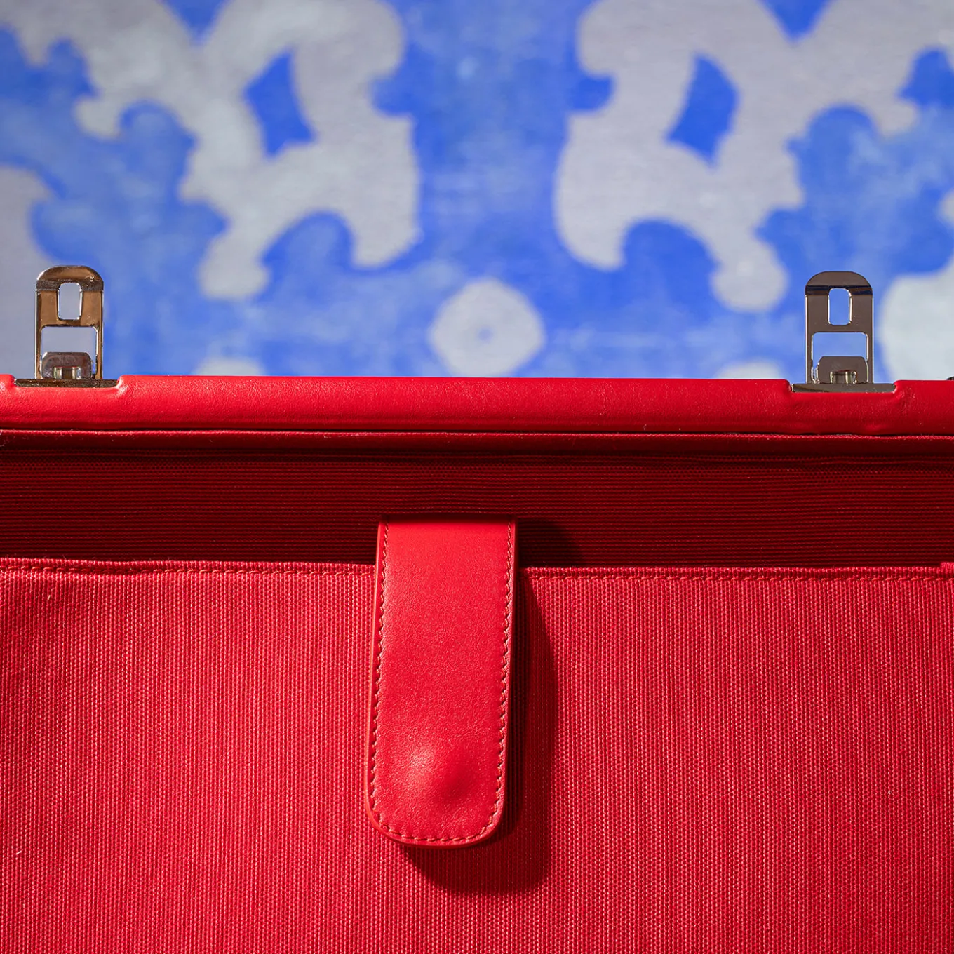 Singapore Red Textured Fabric 24H Trunk with Mahogany Trim