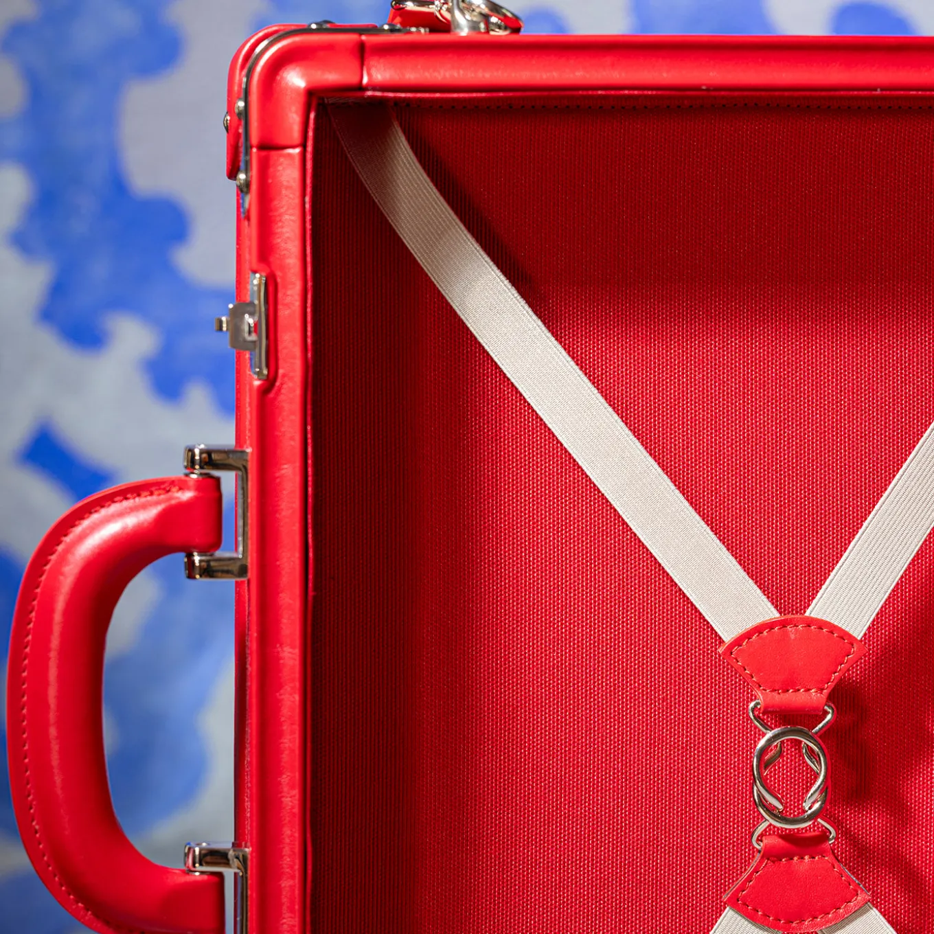 Singapore Red Textured Fabric 24H Trunk with Mahogany Trim