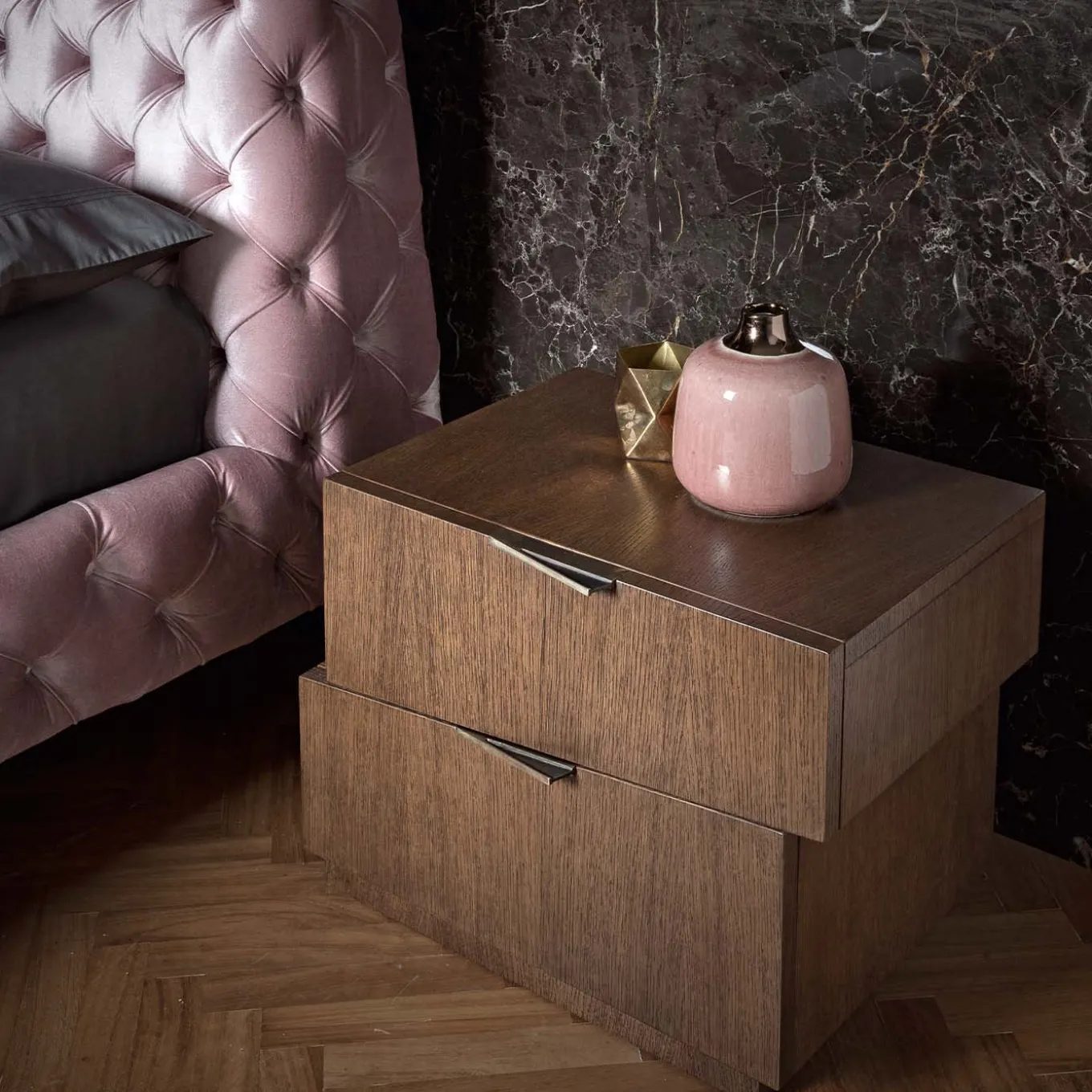 Slash Durmast Left Nighstand