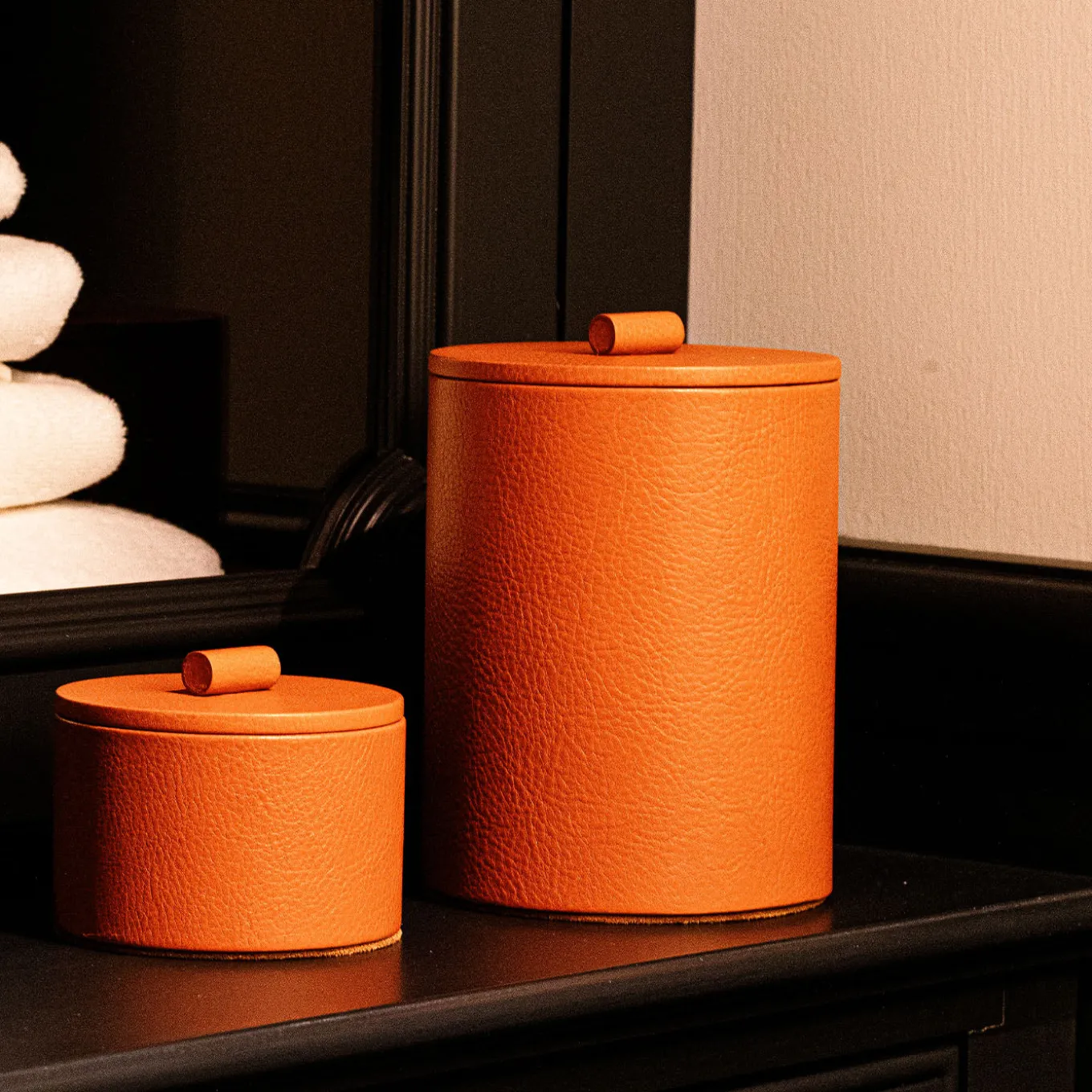 Small Round Caramel Leather Jewelry Box