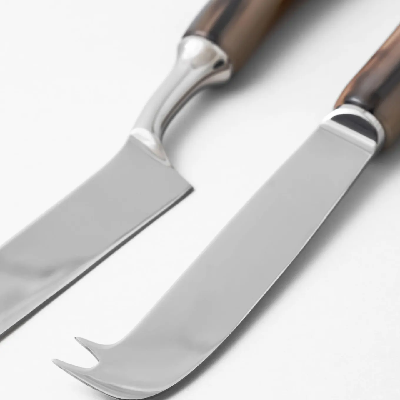 Soft Cheese Knives Set in Natural Horn