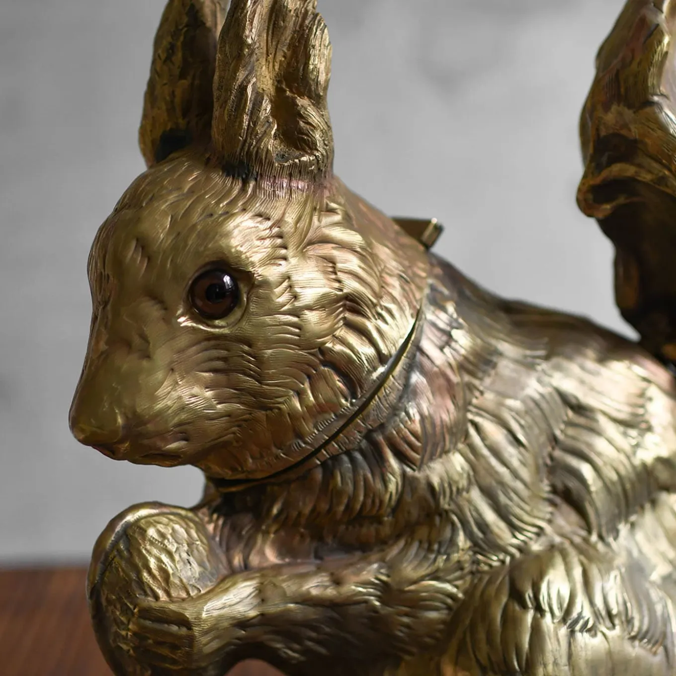 Squirrel Bronze Bottle Holder