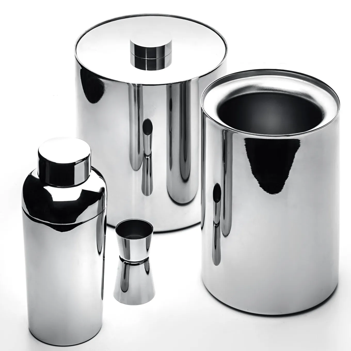 Stile Cocktail Shaker and Jigger