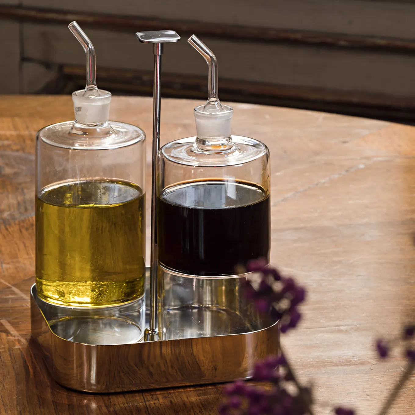 Stile Set of Oil and Vinegar Glass Bottles