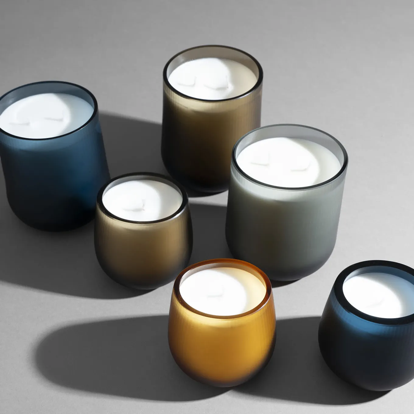 Stilla Cerae Large Steel Gray Candle By Federico Peri