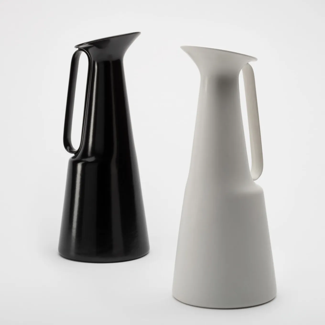 Sula White Carafe by Giulio Iacchetti