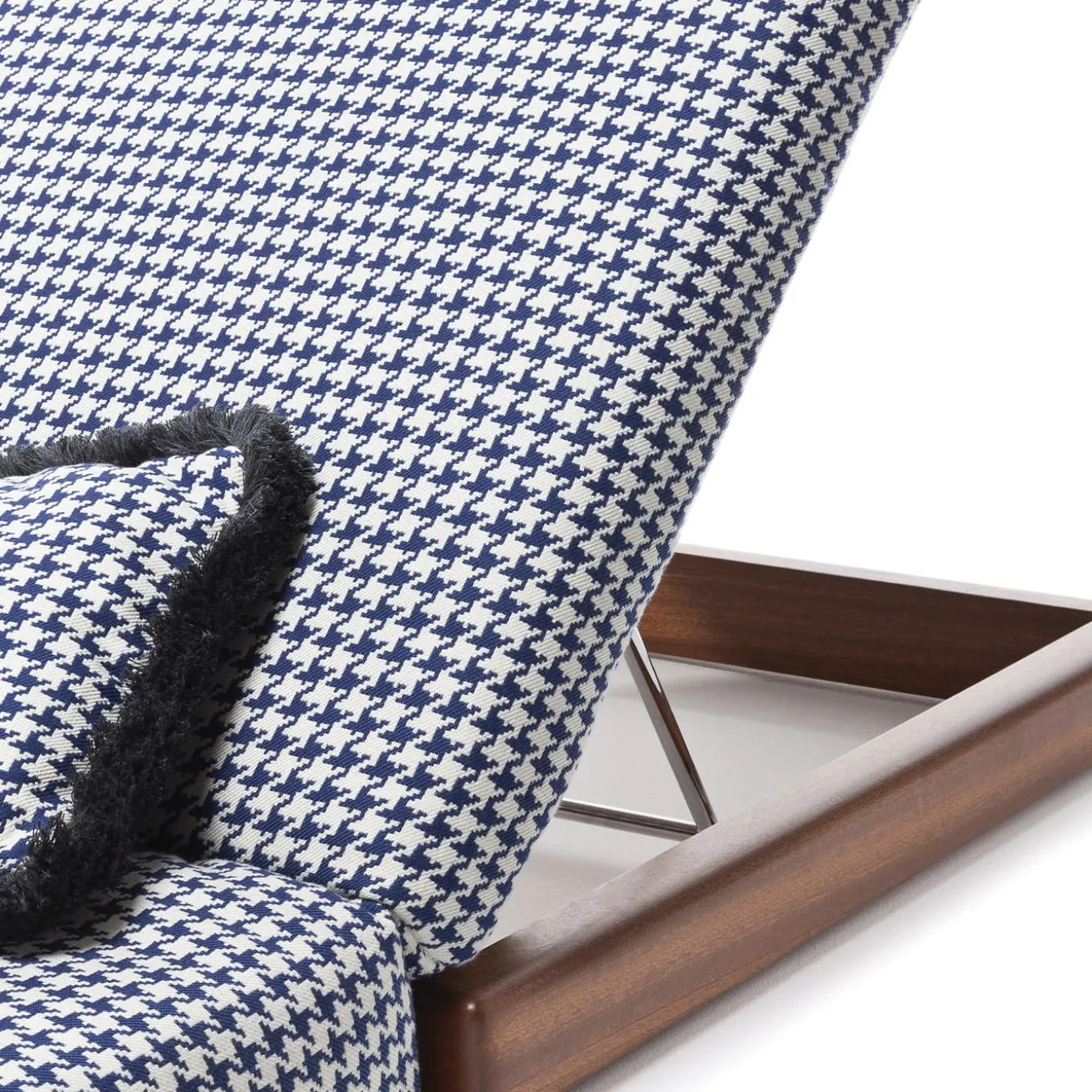 Sunset Poolside Daybed by Paola Navone