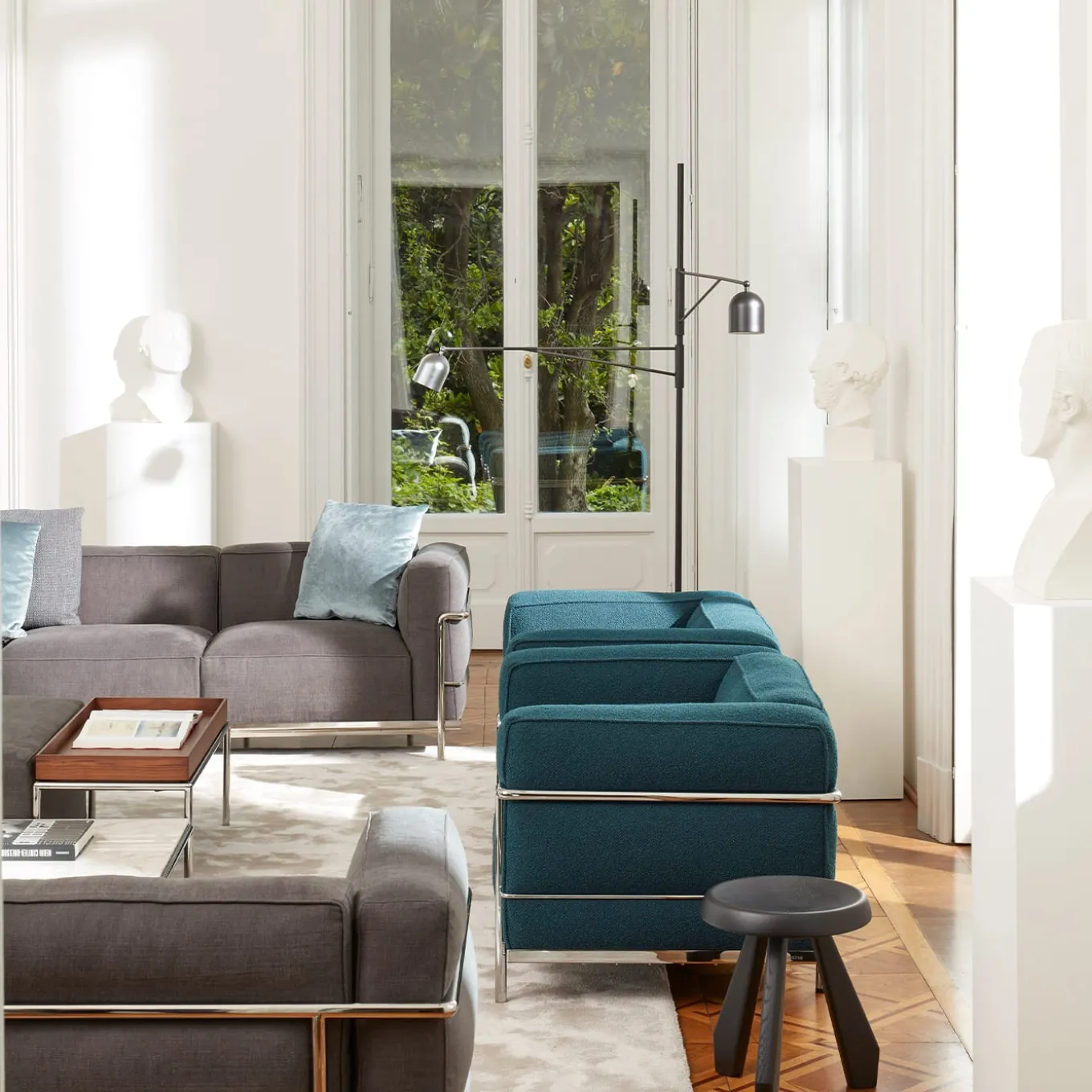 Tabouret Méribel by Charlotte Perriand - Black Oak