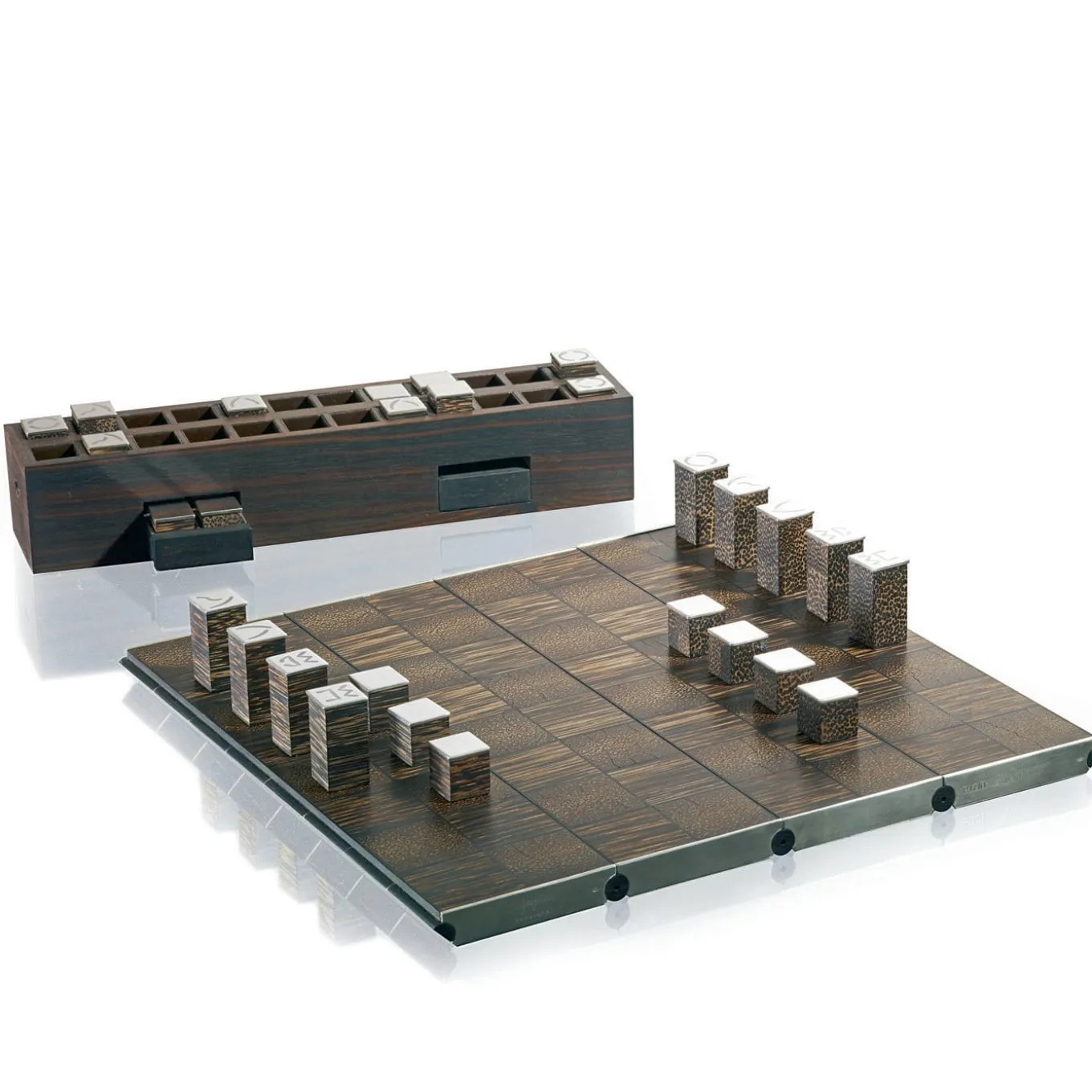 Tabula Aurea Chessboard
