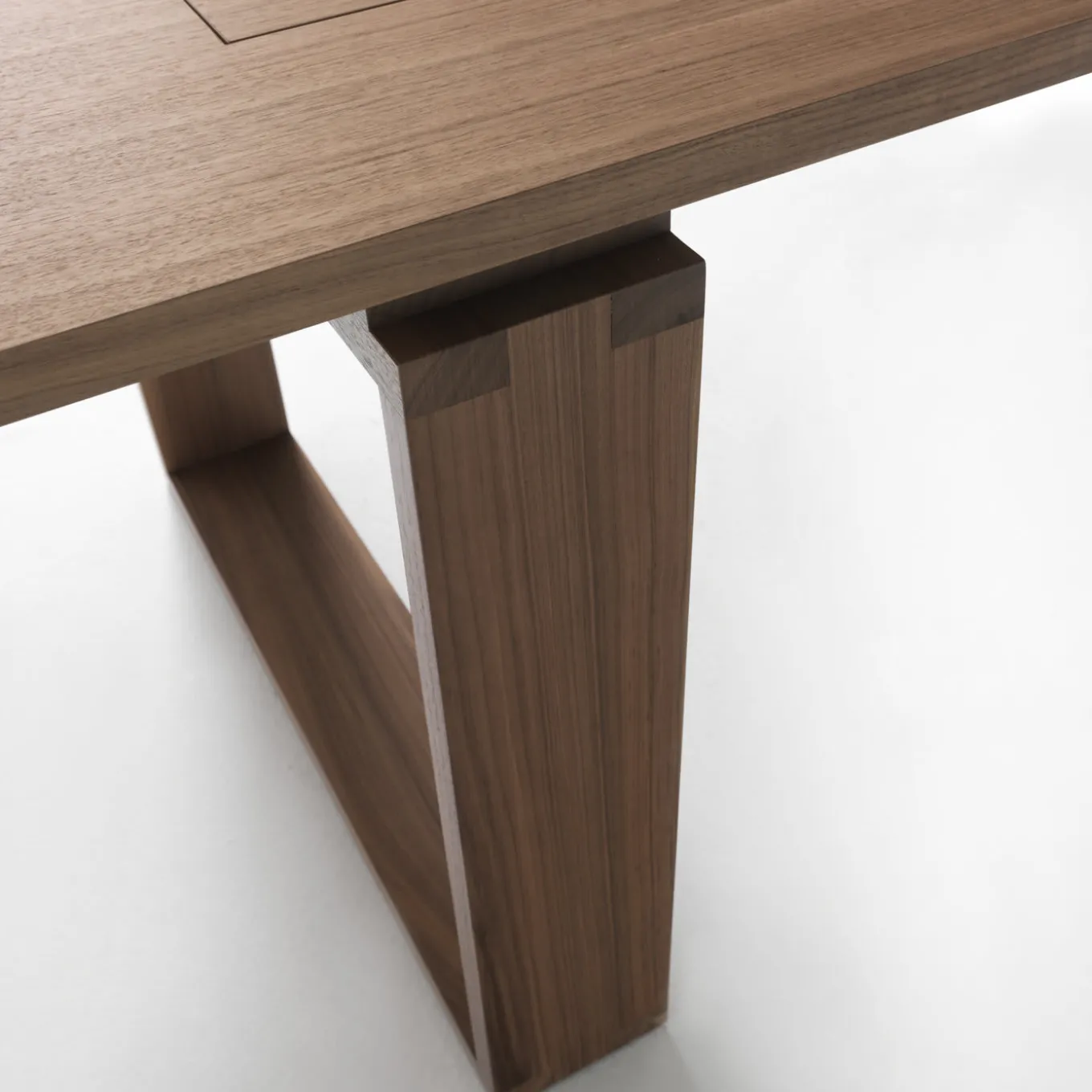 Ta.ta Wood Table