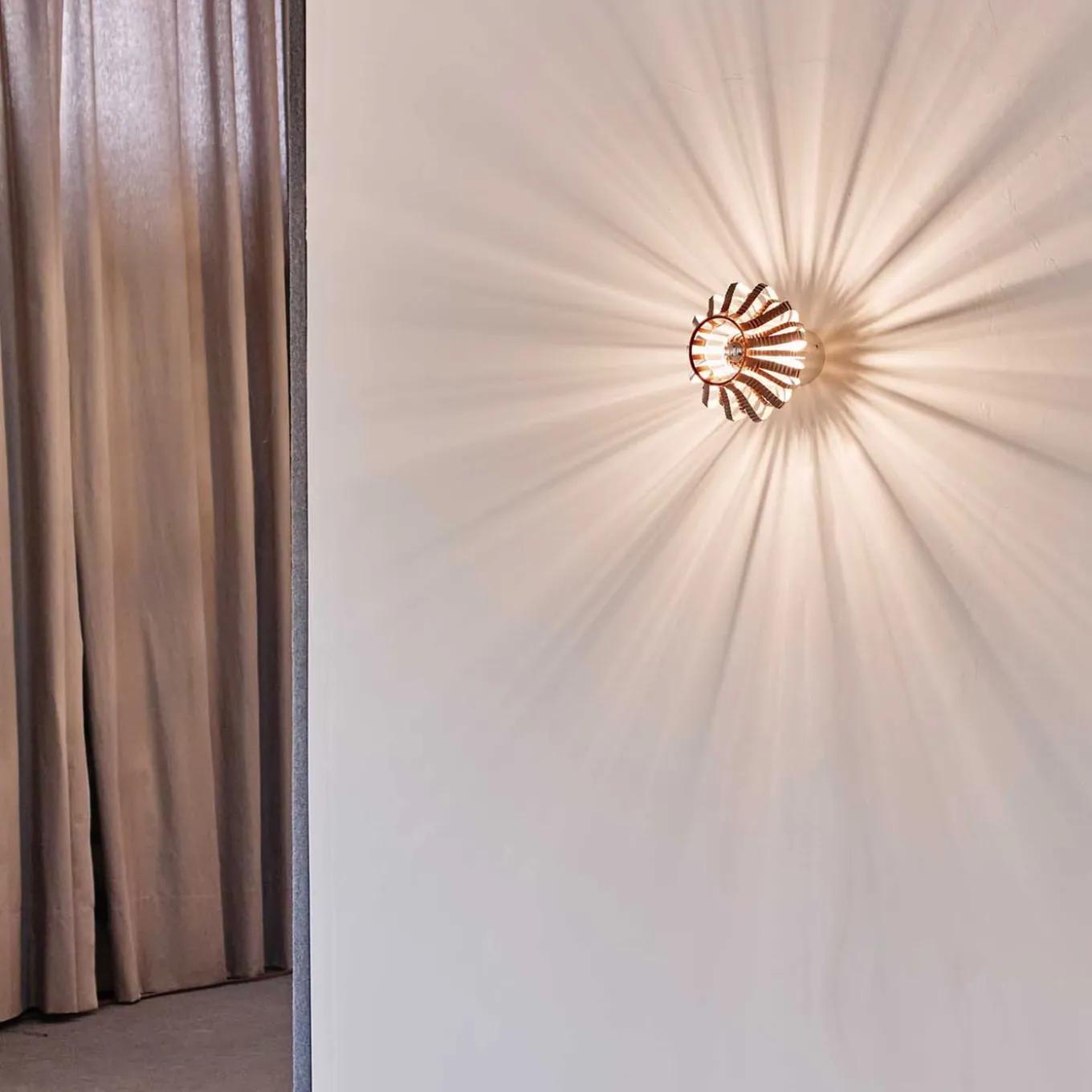 Tiny Wall Lamp by Nadja Galli Zugaro