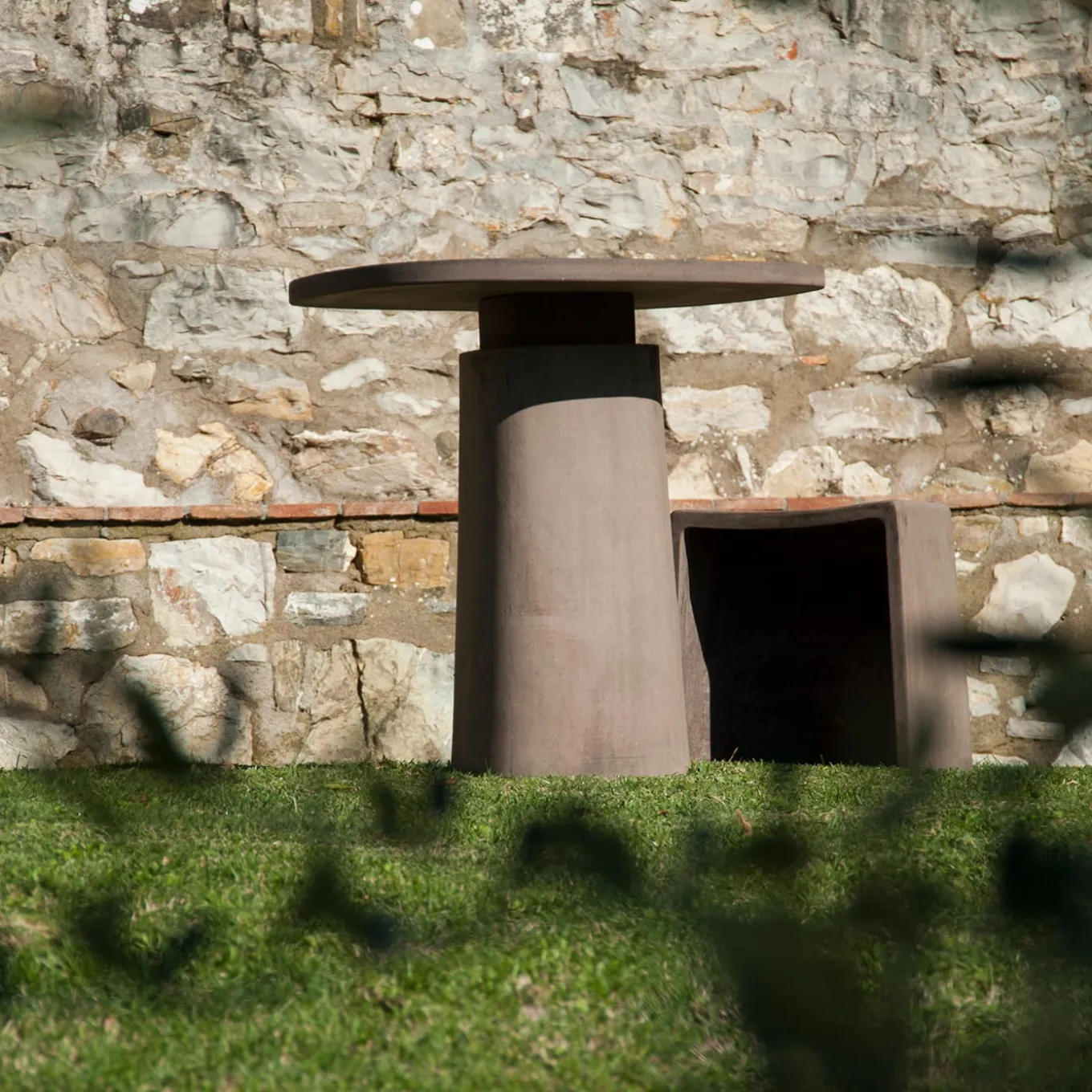 Tobacco Set of Gioi Table and 2 Cave Stools
