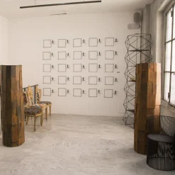 Totemcam Iron Bookcase