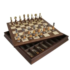 Traditional Italian Chess Set in Walnut