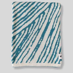 Tratto Bio Teal & White Blanket by Emilio Salvatore Leo