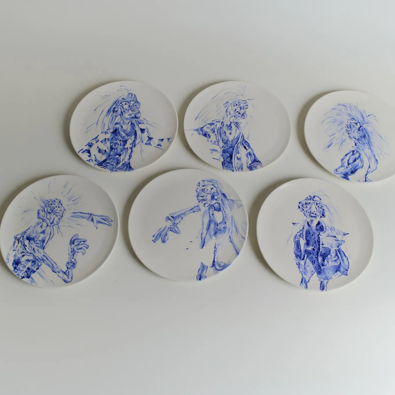 Tricky Home Lucio Blue-Painted Ceramic Plate