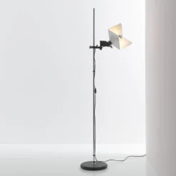 Triedro Floor Lamp