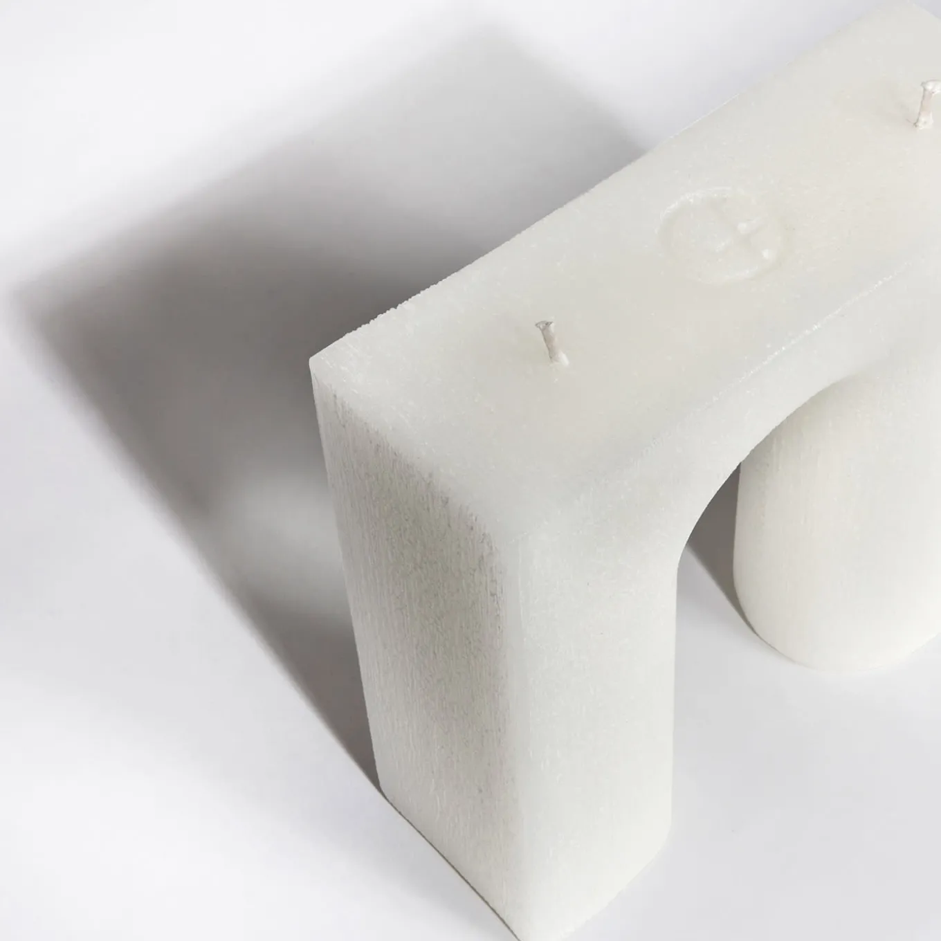 Trionfo Set of 2 White Candles