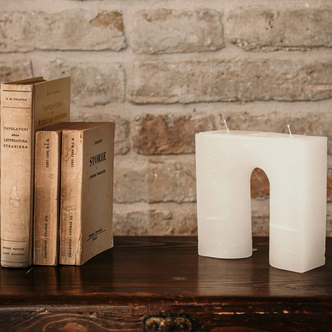 Trionfo Set of 2 White Candles